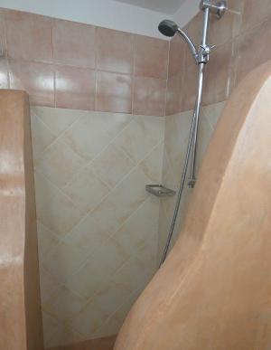 06 bathroom